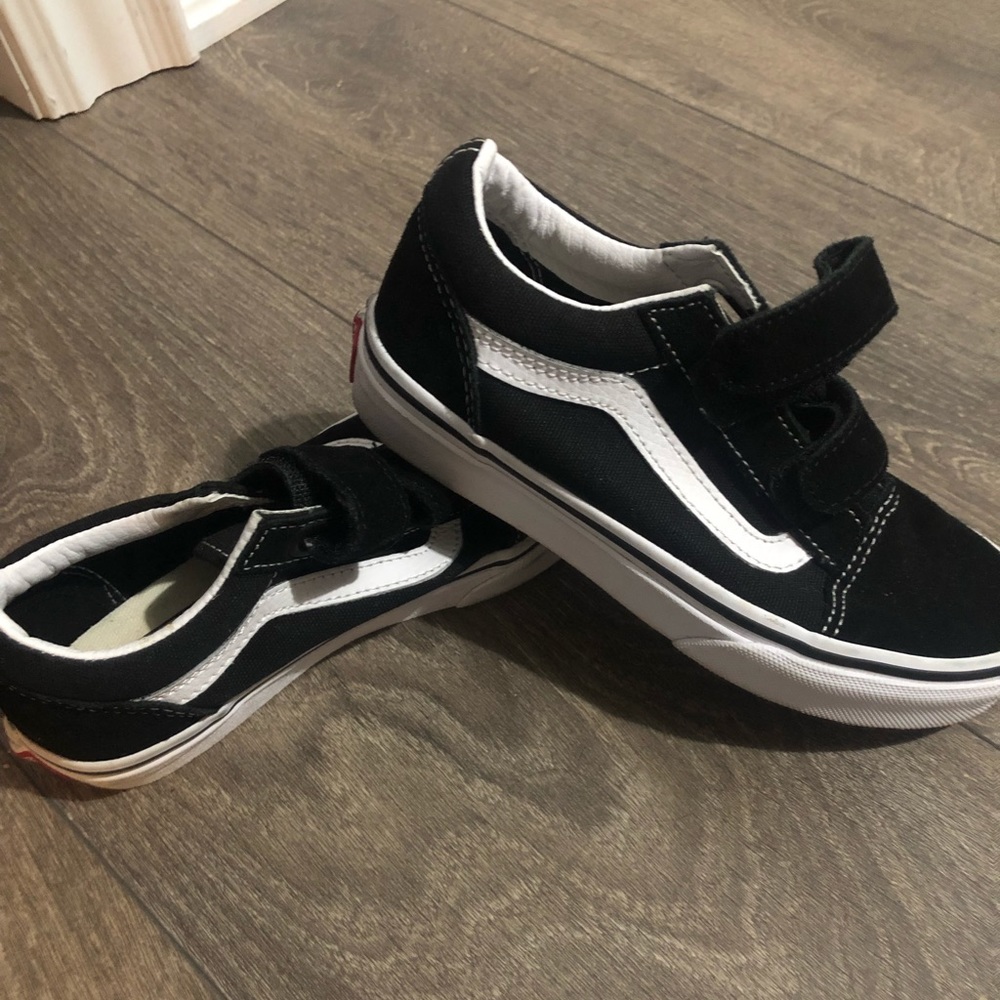 Kids Sneakers -Velcro